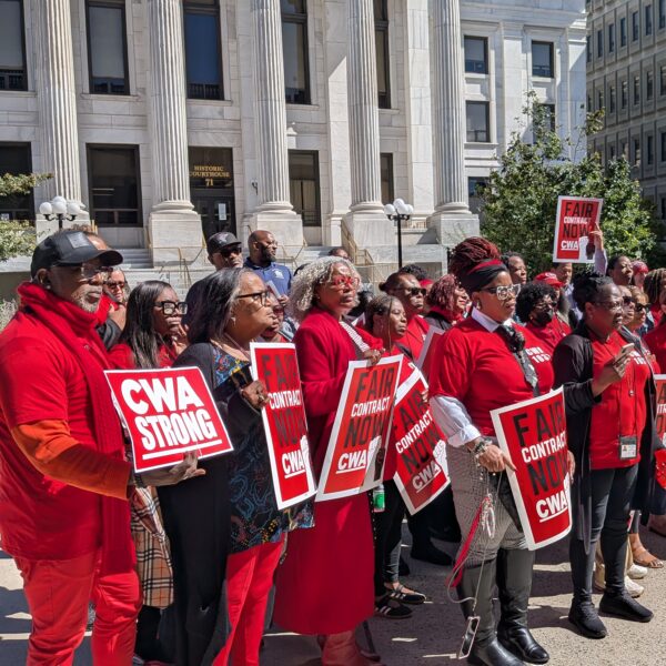 PCBSS Lunchtime Pickets Draws Over 200 Workers